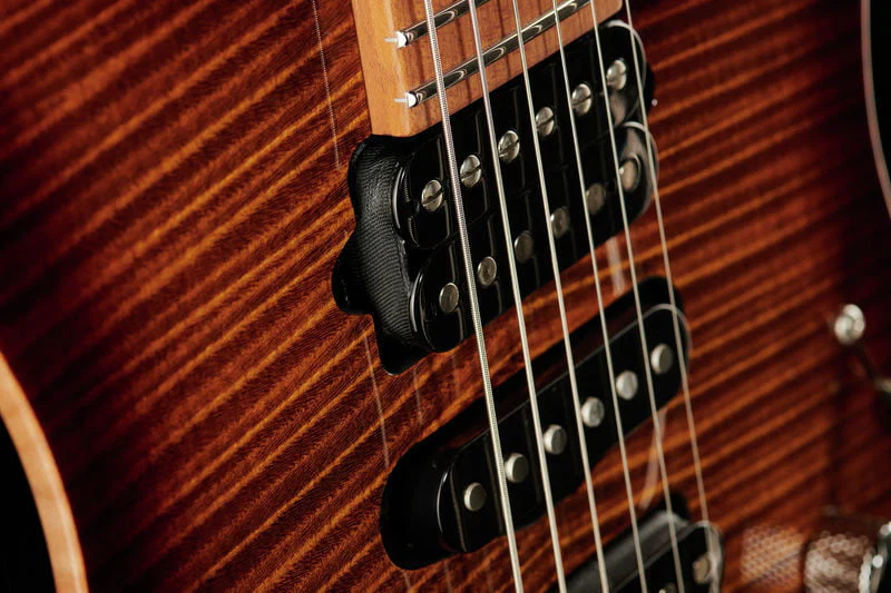 SUHR MODERN PLUS HSH MN BB GUITARRA ELECTRICA BENGAL BURST - Image 8