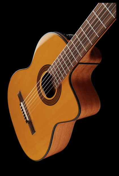 TAKAMINE GC3CE NAT GUITARRA ESPAÑOLA ELECTRIFICADA - Image 10