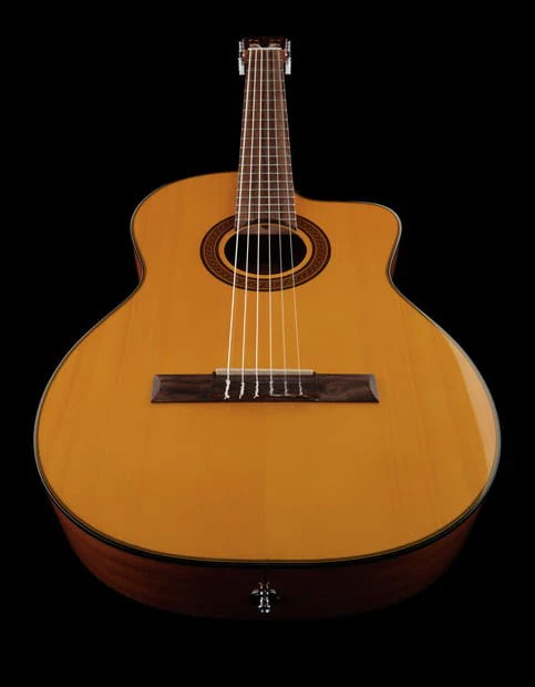 TAKAMINE GC3CE NAT GUITARRA ESPAÑOLA ELECTRIFICADA - Image 11