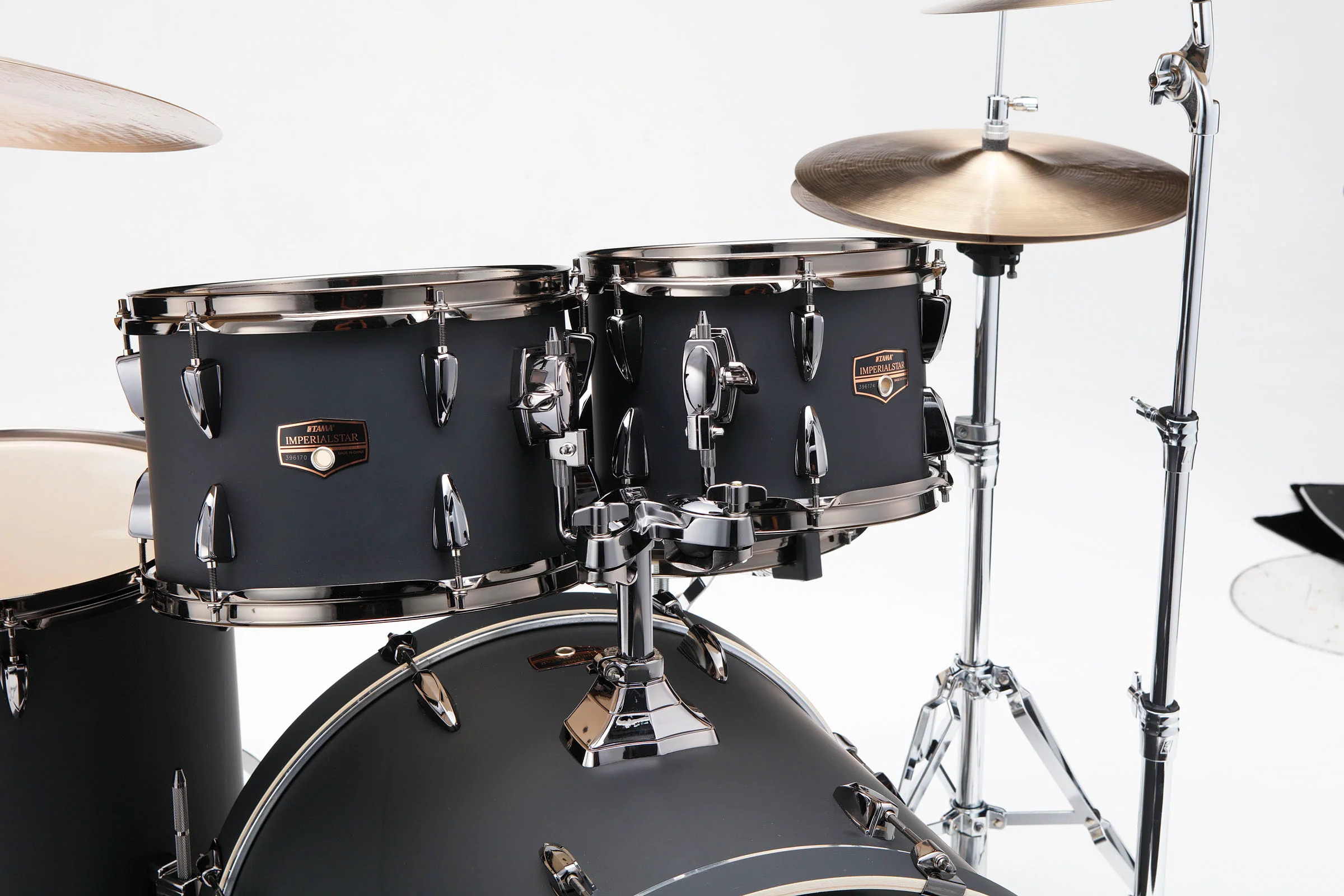 TAMA IP52H6WBN BOB IMPERIALSTAR BATERIA ACUSTICA CON HERRAJES Y PLATOS BLACKED OUT BLACK - Image 4