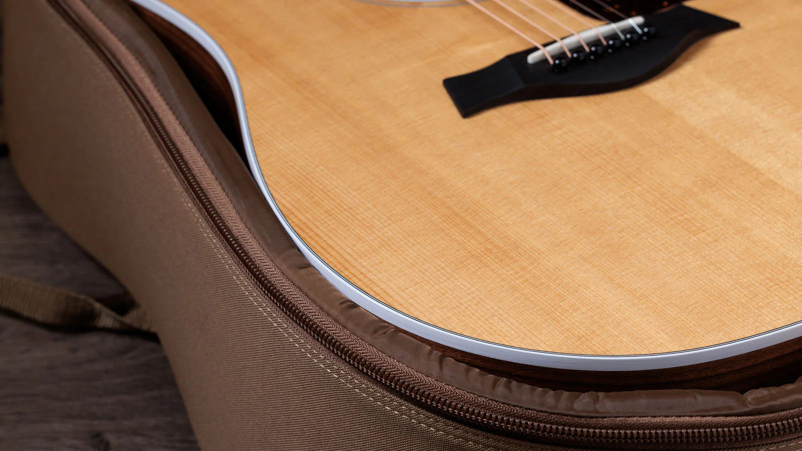 TAYLOR 210CE GUITARRA ELECTROACUSTICA DREADNOUGHT - Image 12