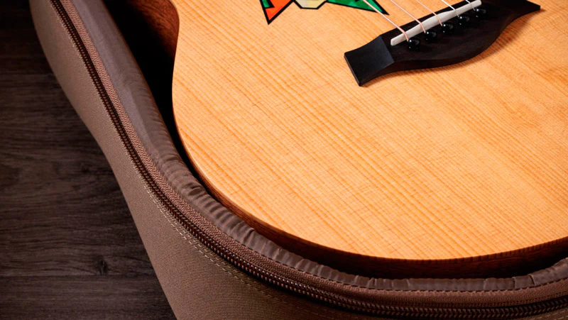 TAYLOR GS MINI 5 STRING JACOB COLLIER SIGNATURE GUITARRA ACUSTICA 5 CUERDAS - Image 6