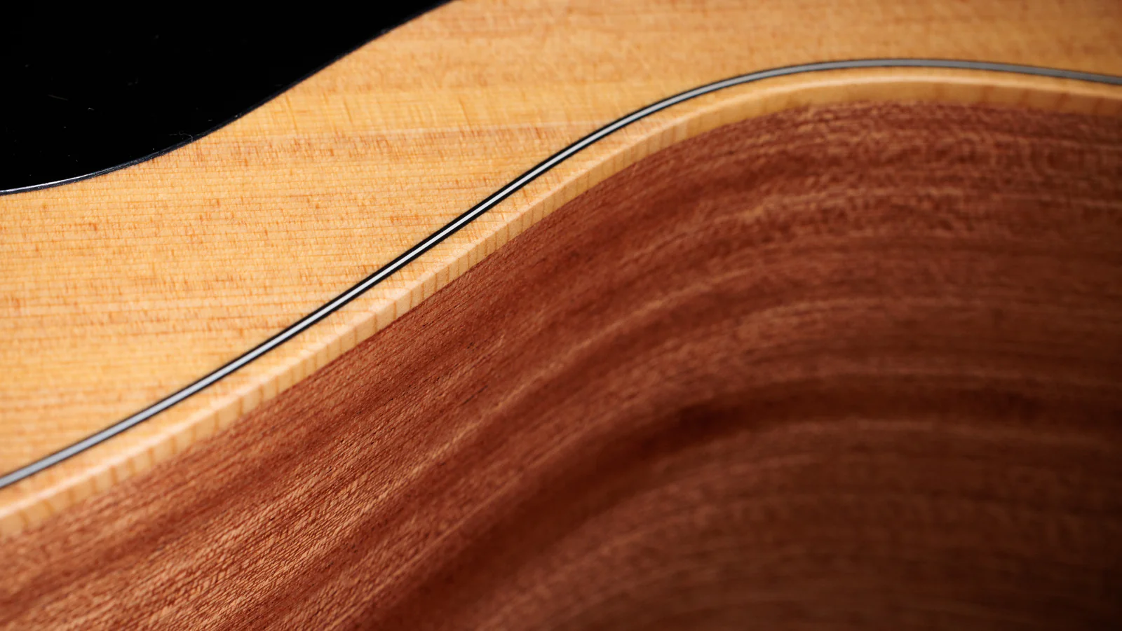 TAYLOR GS MINI E BASS BAJO ELECTROACUSTICO - Image 8