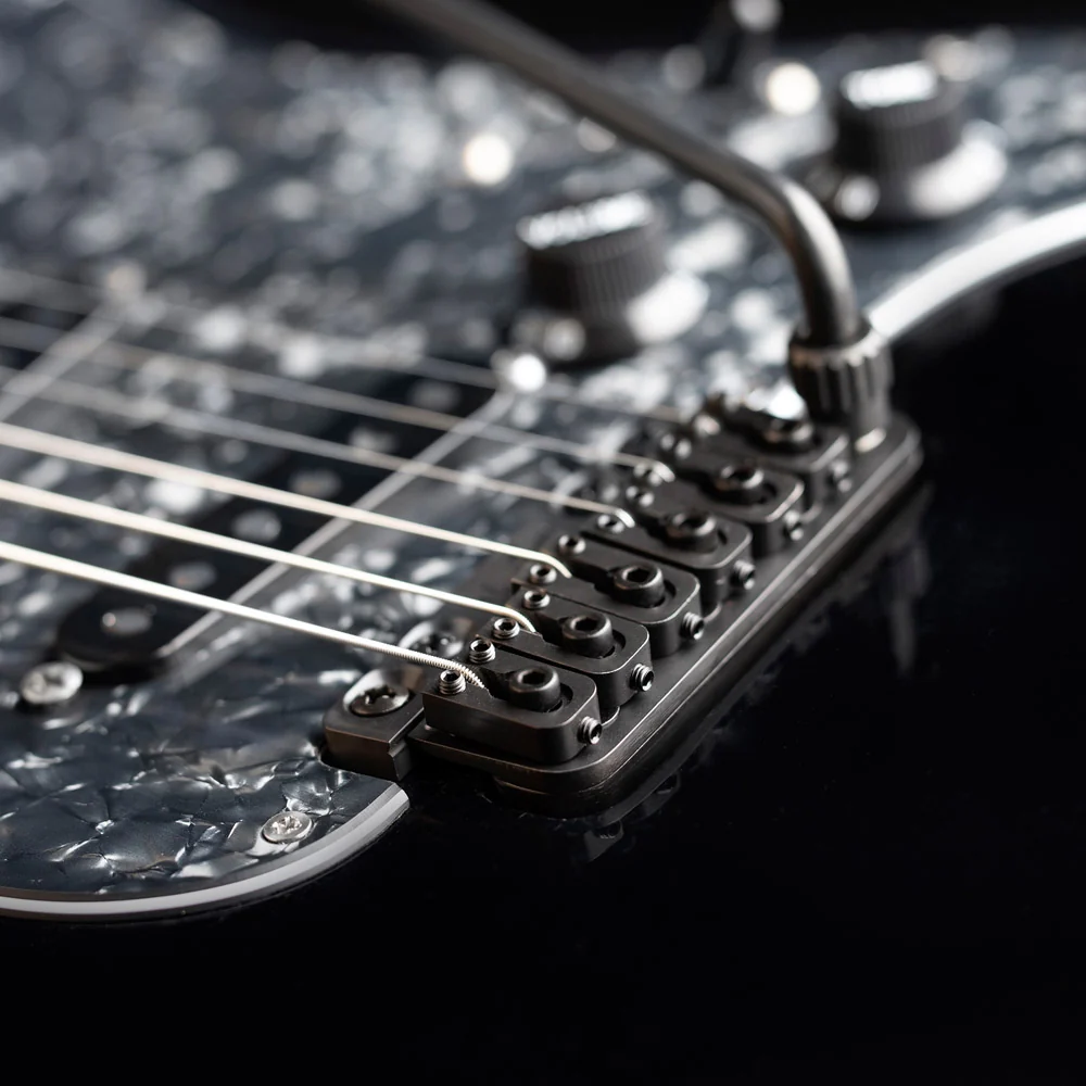 VEGATREM VT1 STANDARD BLACK PUENTE GUITARRA 4 AGUJEROS NEGRO - Image 9