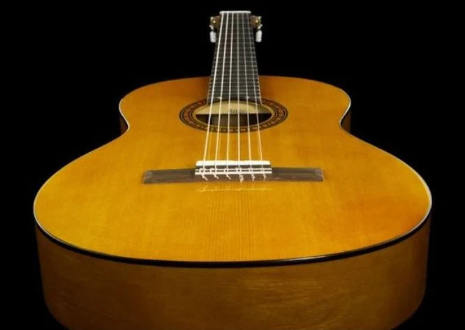 YAMAHA CS40 II GUITARRA ESPAÑOLA CADETE - Image 14