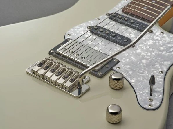 YAMAHA PACIFICA 612VIIX VW GUITARRA ELECTRICA VINTAGE WHITE - Image 5