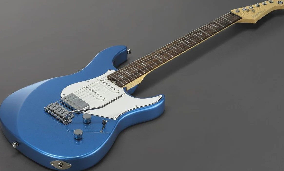 YAMAHA PACP12 SPB PACIFICA PROFESSIONAL RW GUITARRA ELECTRICA SPARKLE BLUE - Image 4