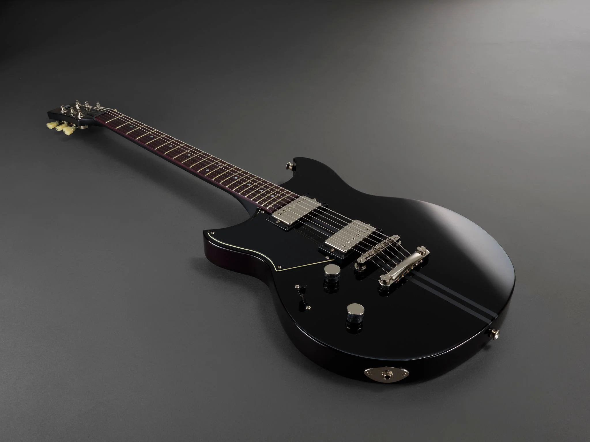 YAMAHA RSE20L BL REVSTAR ELEMENT GUITARRA ELECTRICA PARA ZURDOS NEGRA - Image 5